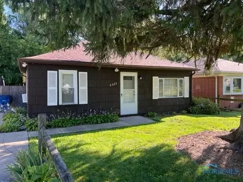 6026 Curson Dr, Toledo, OH 43612