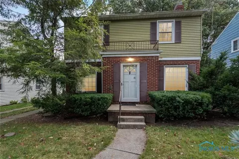 4202 Elmhurst Rd, Toledo, OH 43613