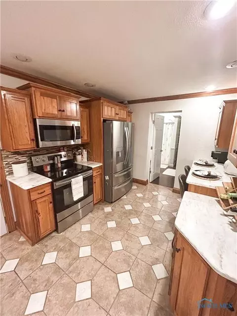 621 S Walnut, Bryan, OH 43506 photo 13