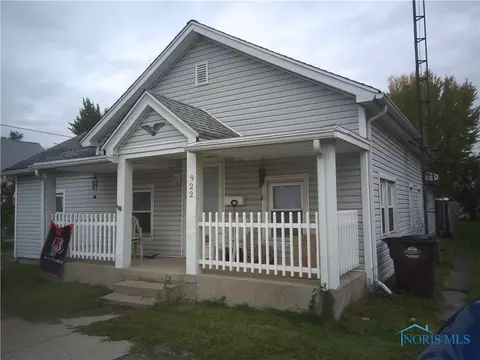 922 Warren St, Defiance, OH 43512