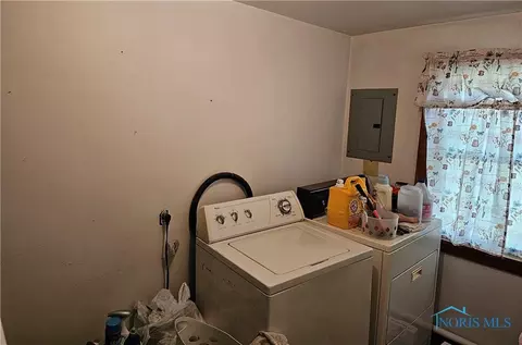610 W Perry St, Paulding, OH 45879 photo 6
