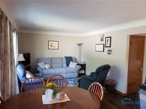 209 Degroff Ave, Archbold, OH 43502 photo 8