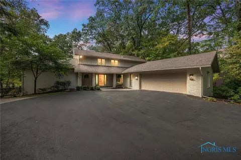 4523 Golf Creek Dr, Toledo, OH 43623