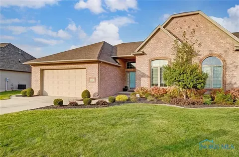 14830 Lake Winds Dr, Perrysburg, OH 43551