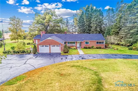 1195 Pelton Rd, Fostoria, OH 44830