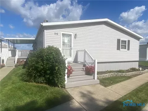 715 S Holland Sylvania Rd #35, Toledo, OH 43615