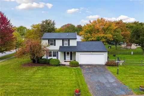 200 Birchdale Rd, Perrysburg, OH 43551