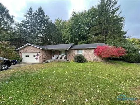 312 Donbar Dr, Bowling Green, OH 43402