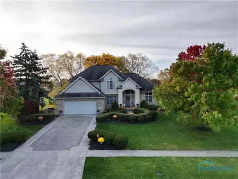 1710 Stonehedge Dr, Findlay, OH 45840