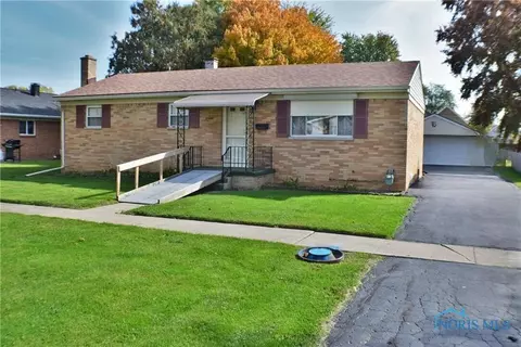 227 N Cherry St, Woodville, OH 43469