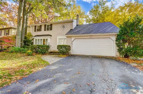 6911 Gettysburg Dr, Sylvania, OH 43560