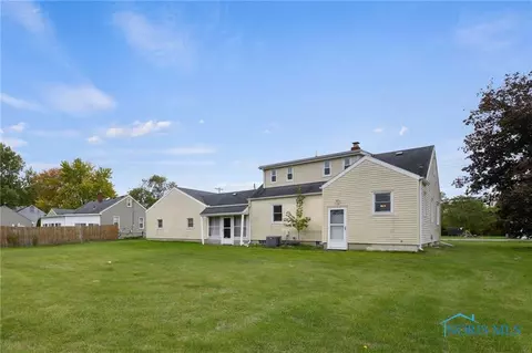 409 E Union St, Walbridge, OH 43465 photo 42
