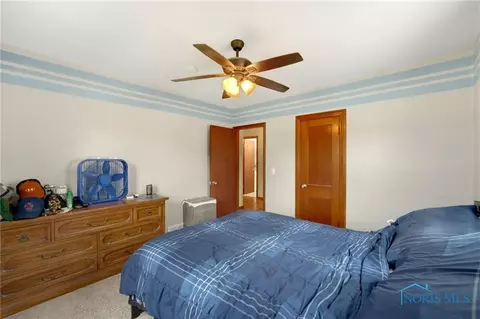 409 E Union St, Walbridge, OH 43465 photo 26
