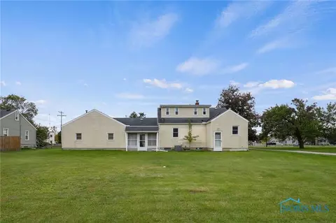 409 E Union St, Walbridge, OH 43465 photo 43