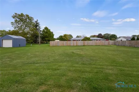 409 E Union St, Walbridge, OH 43465 photo 45