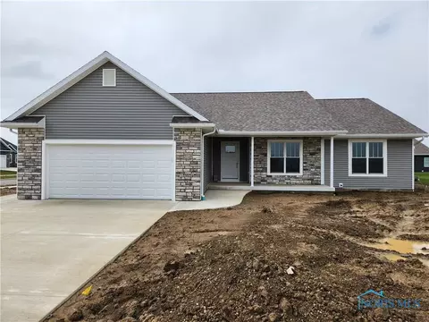 9320 Hiegel Dr, Findlay, OH 45840
