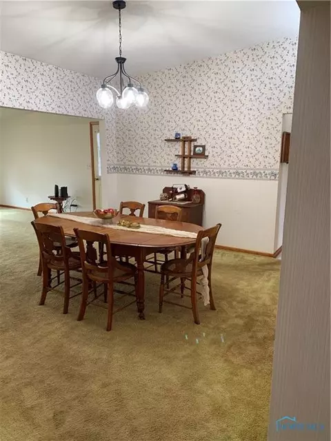 615 W Maple St, Deshler, OH 43516 photo 6