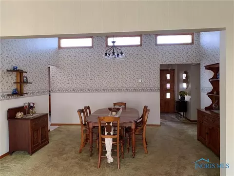 615 W Maple St, Deshler, OH 43516 photo 5