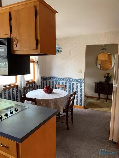 615 W Maple St, Deshler, OH 43516 photo 10