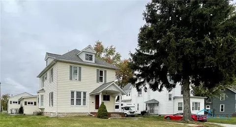558 W Fremont St, Fostoria, OH 44830