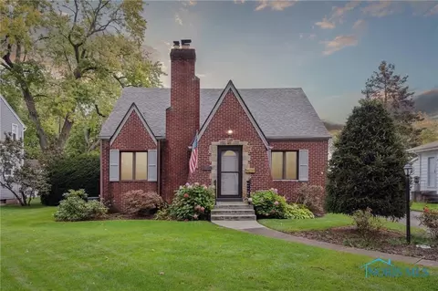 3439 Mapleway Dr, Toledo, OH 43614