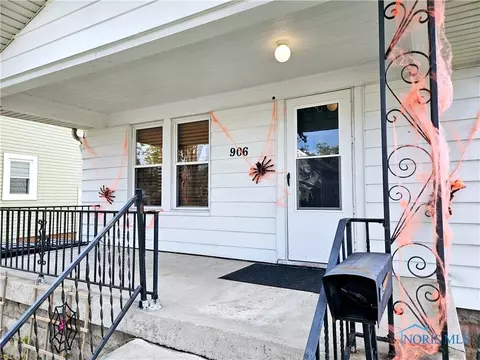 906 Geneva Ave, Toledo, OH 43609