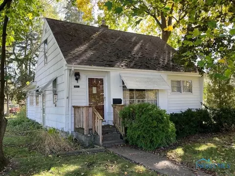3003 Heatherdowns Blvd, Toledo, OH 43614