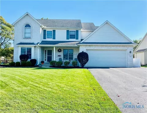 187 Longmeadow Dr, Holland, OH 43528