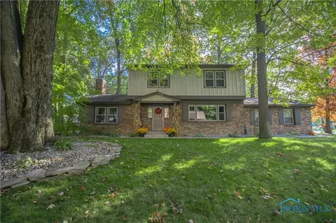 1755 Woodhurst Dr, Toledo, OH 43614