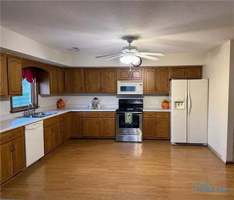 100 Bittersweet Dr, Paulding, OH 45879 photo 11