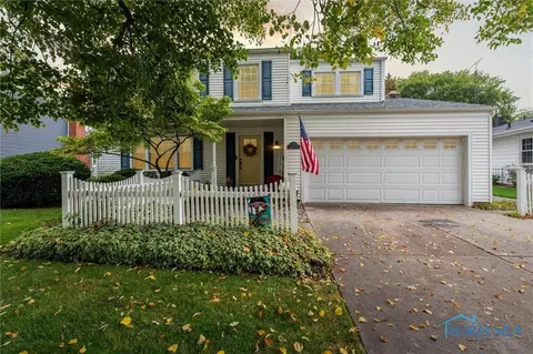 604 Mcintyre Ln, Maumee, OH 43537