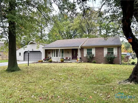 332 Sunset, Defiance, OH 43512