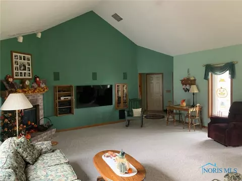 501 Bunny Dr, Edon, OH 43518 photo 3