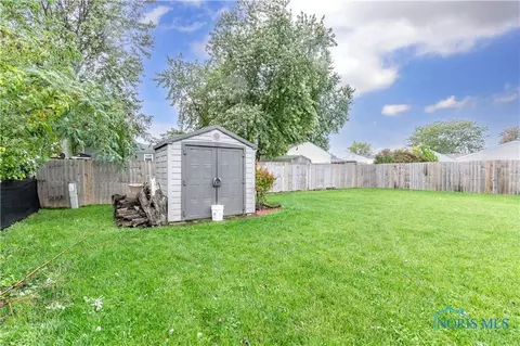 3208 Flame Dr, Oregon, OH 43616 photo 31