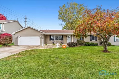 208 Waddle St, Findlay, OH 45840
