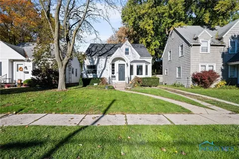 3905 Bellevue Rd, Toledo, OH 43613