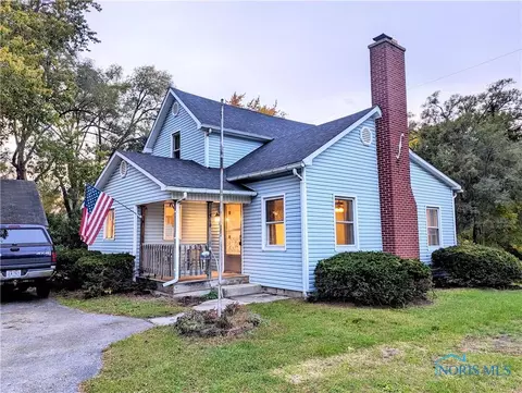 514 Church St, Bradner, OH 43406