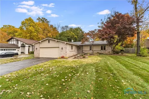 5124 Honora Dr, Sylvania, OH 43560