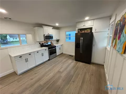 4419 Thackeray Rd, Maumee, OH 43537 photo 9
