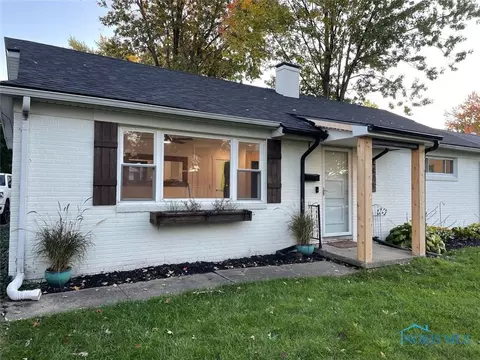 4419 Thackeray Rd, Maumee, OH 43537 photo 2