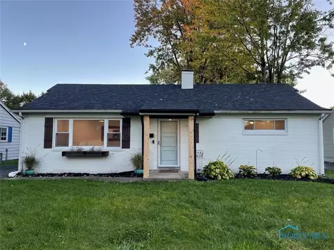 4419 Thackeray Rd, Maumee, OH 43537