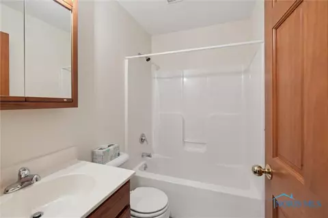 209 S Adrian St, Lyons, OH 43533 photo 22