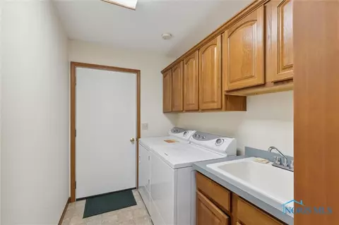 209 S Adrian St, Lyons, OH 43533 photo 14