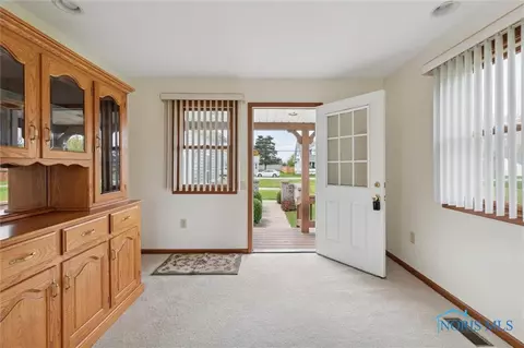 209 S Adrian St, Lyons, OH 43533 photo 7