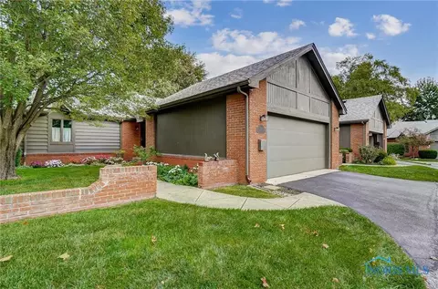 29 Abbey Rd, Perrysburg, OH 43551