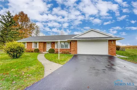 5329 Orchard Pl, Northwood, OH 43619