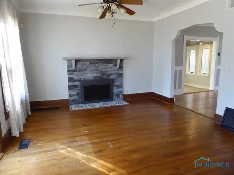 307 Ditto St, Archbold, OH 43502 photo 4