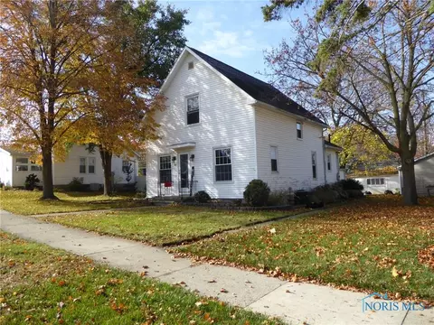 307 Ditto St, Archbold, OH 43502 photo 2