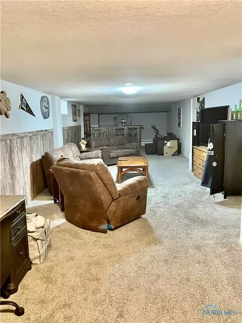 1618 E High St, Bryan, OH 43506 photo 24