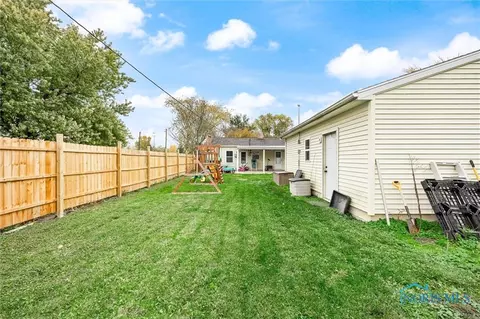 206 Percy St, Walbridge, OH 43465 photo 23